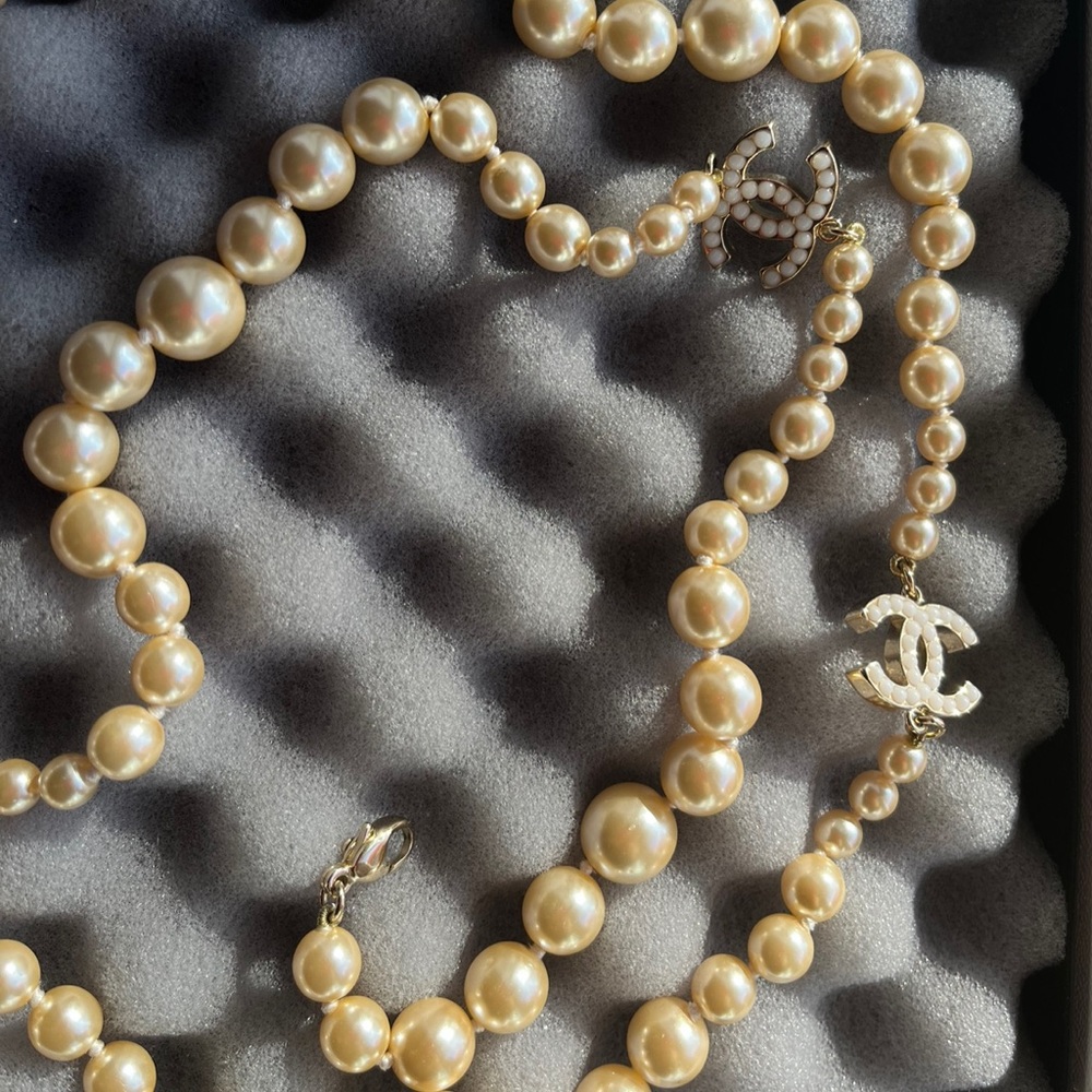 Chanel Pearl necklace - Picture 6 of 6